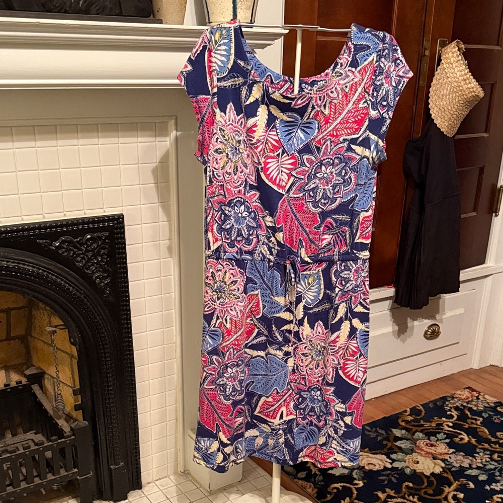 T by Talbots tie waist floral dress- worn twice- great condition‎